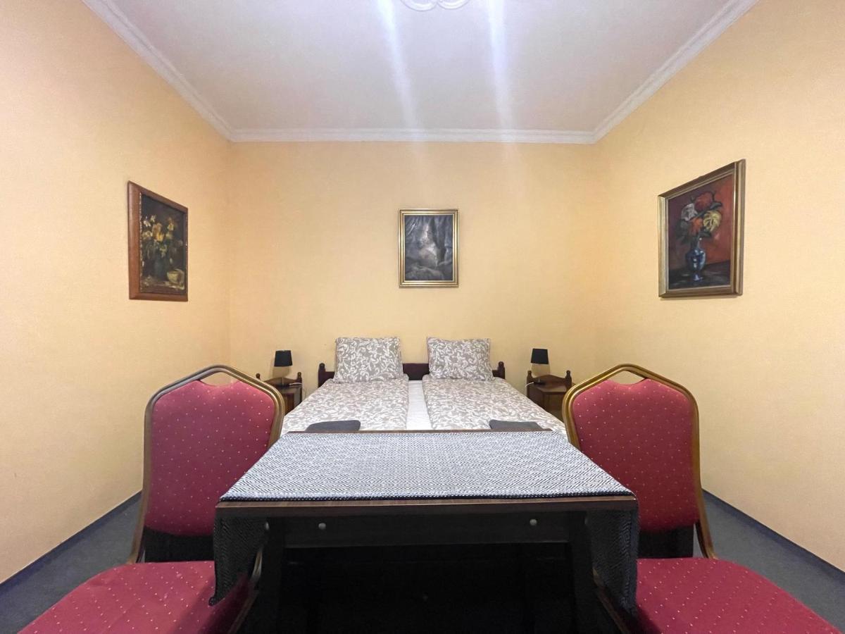 Luxi Romantik Apartments Будапеща Екстериор снимка
