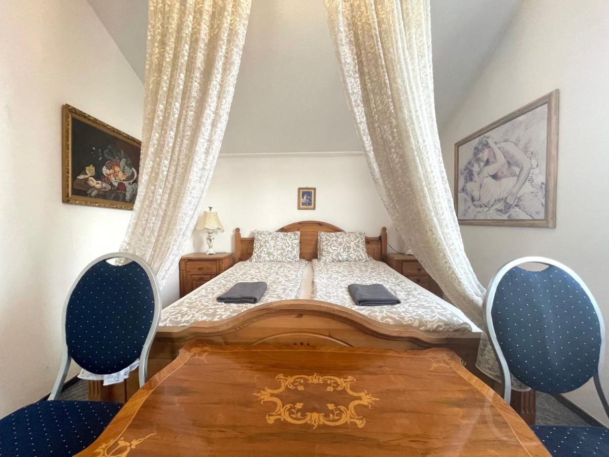 Luxi Romantik Apartments Будапеща Екстериор снимка