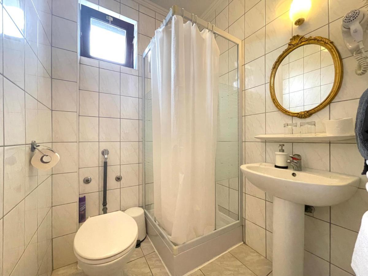 Luxi Romantik Apartments Будапеща Екстериор снимка