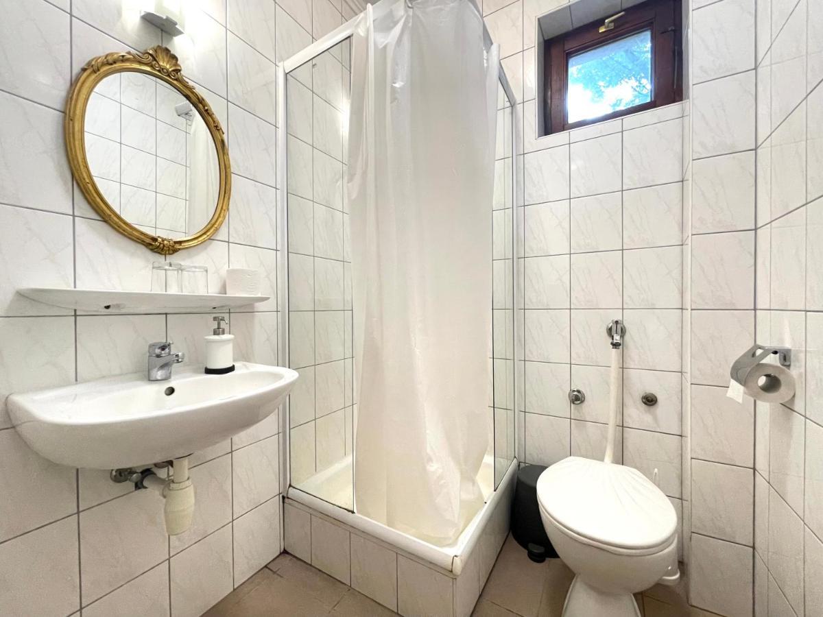 Luxi Romantik Apartments Будапеща Екстериор снимка
